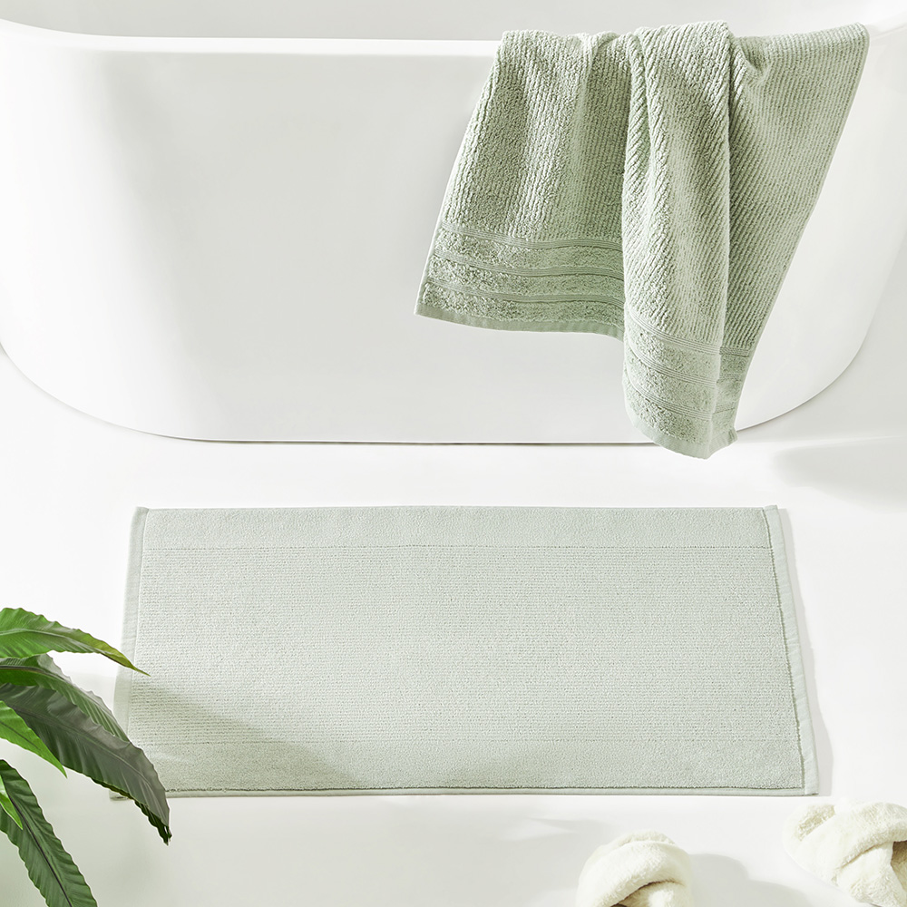 Green bath best sale mats and towels