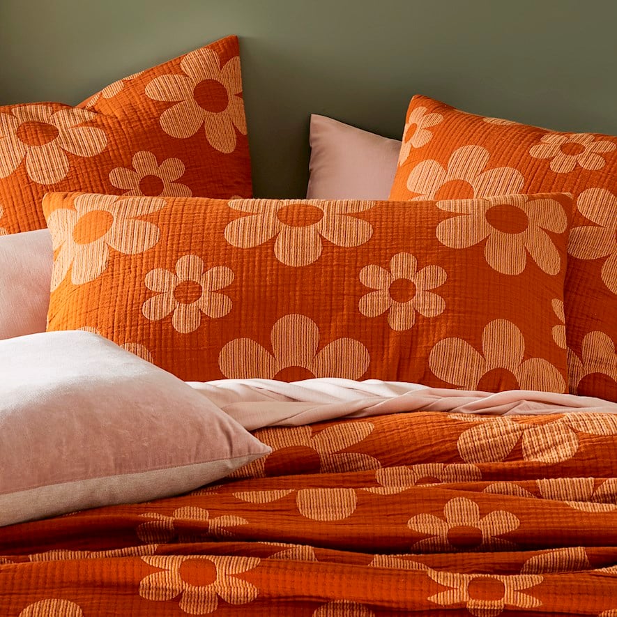 Burnt orange deals bedding