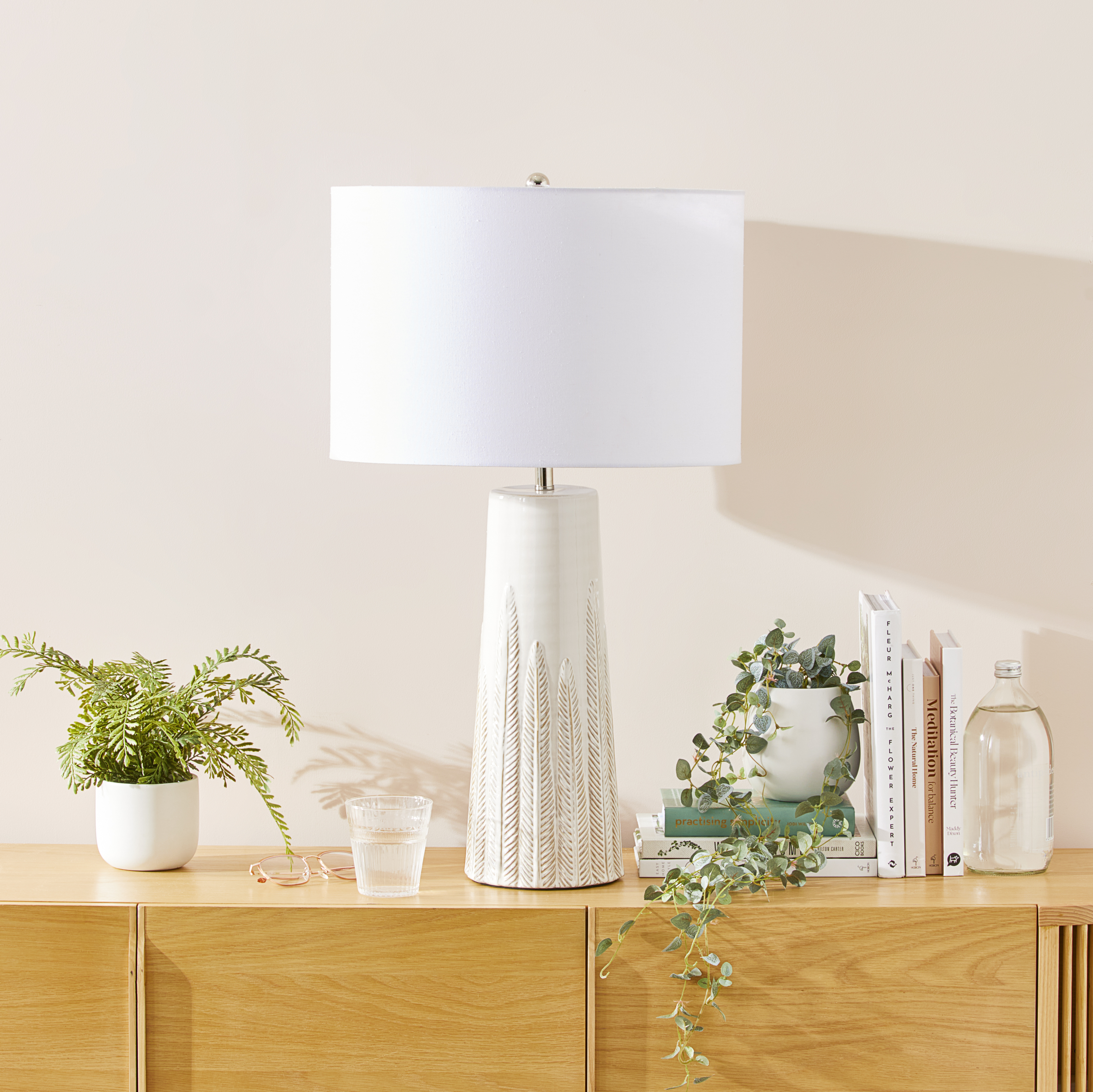 Maddy deals table lamp