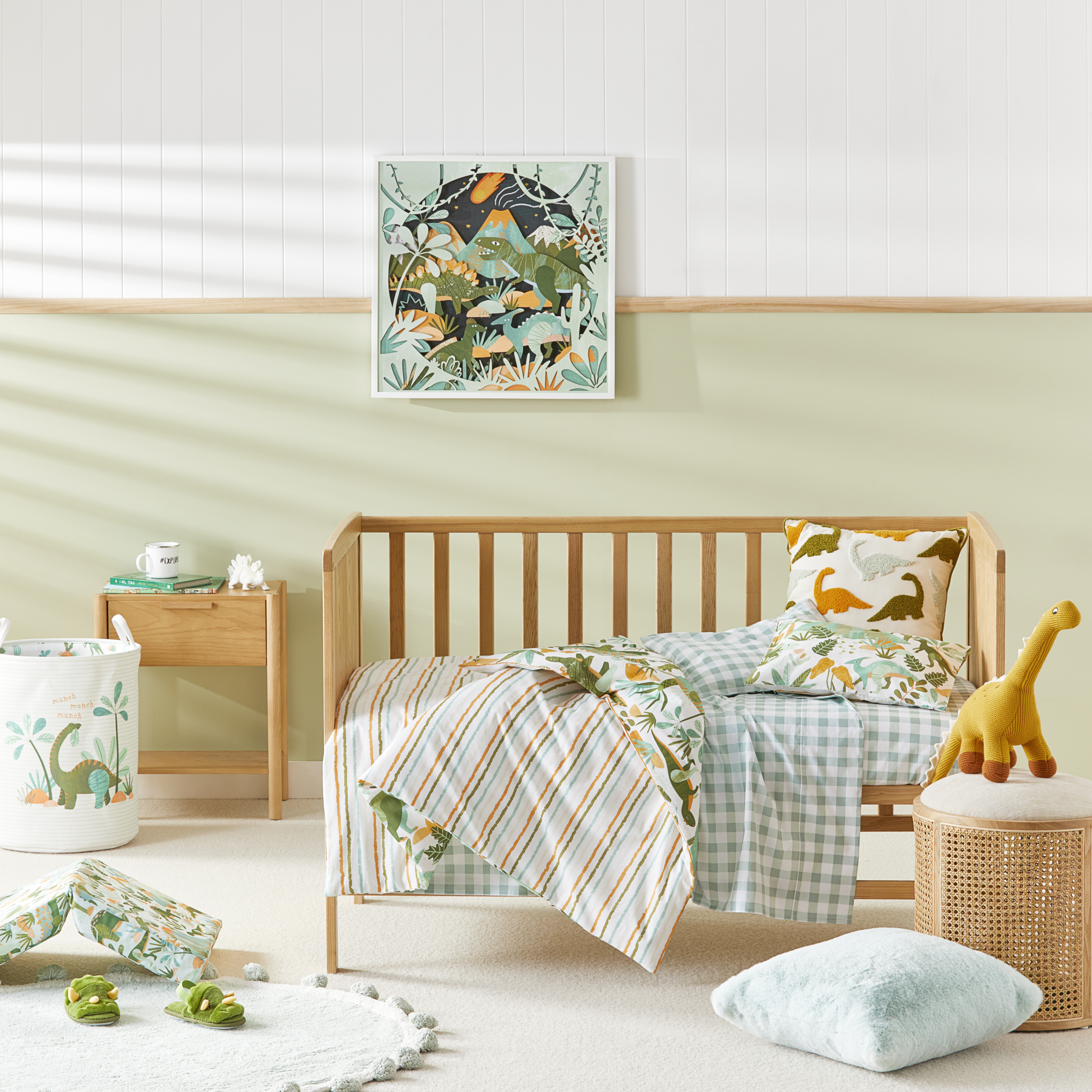 Green cot outlet bedding