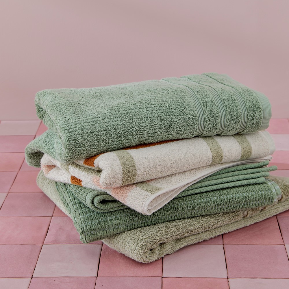 Pink and green towels hot sale