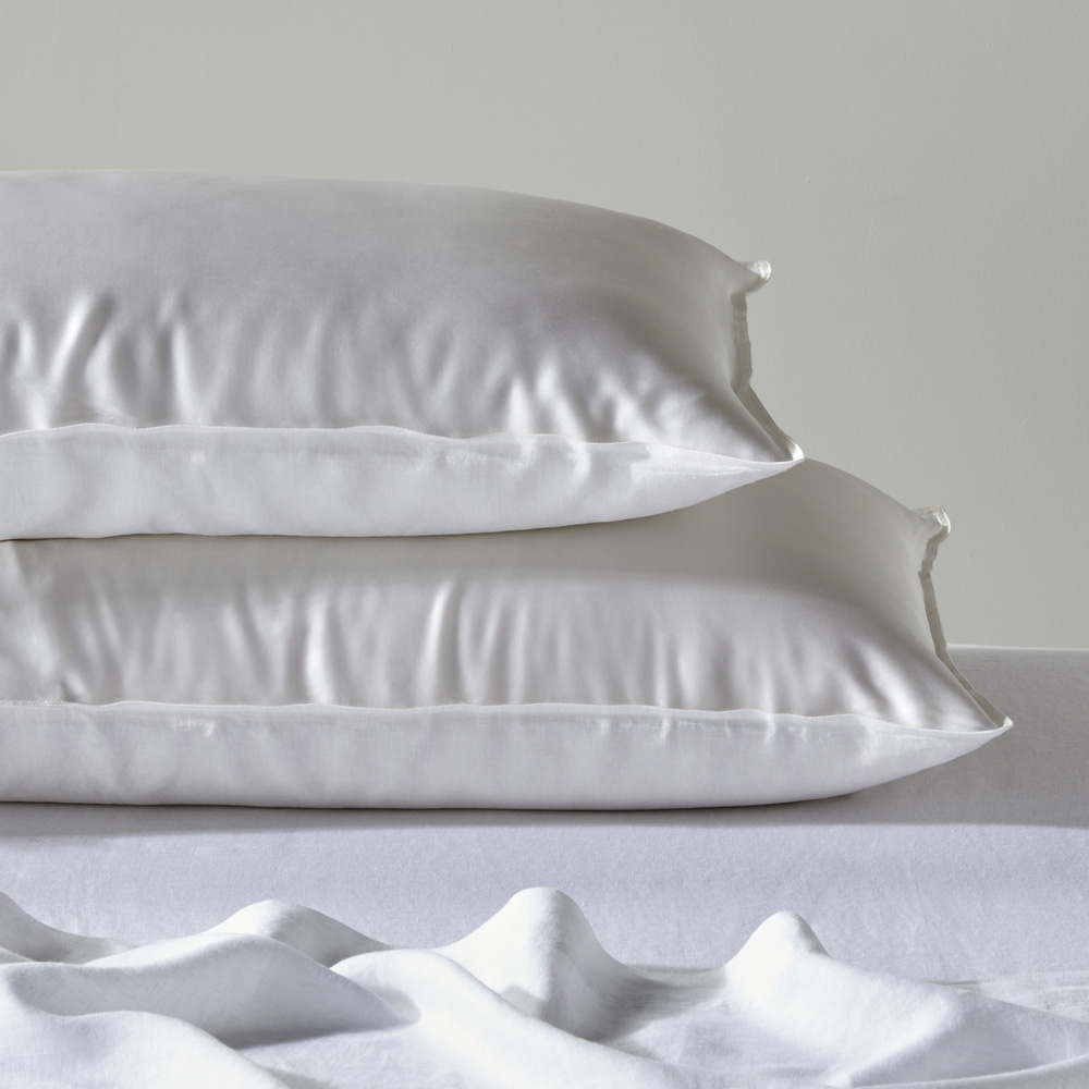 The white company silk 2024 pillowcase