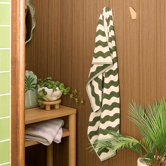 Wave Spinach Towel Range