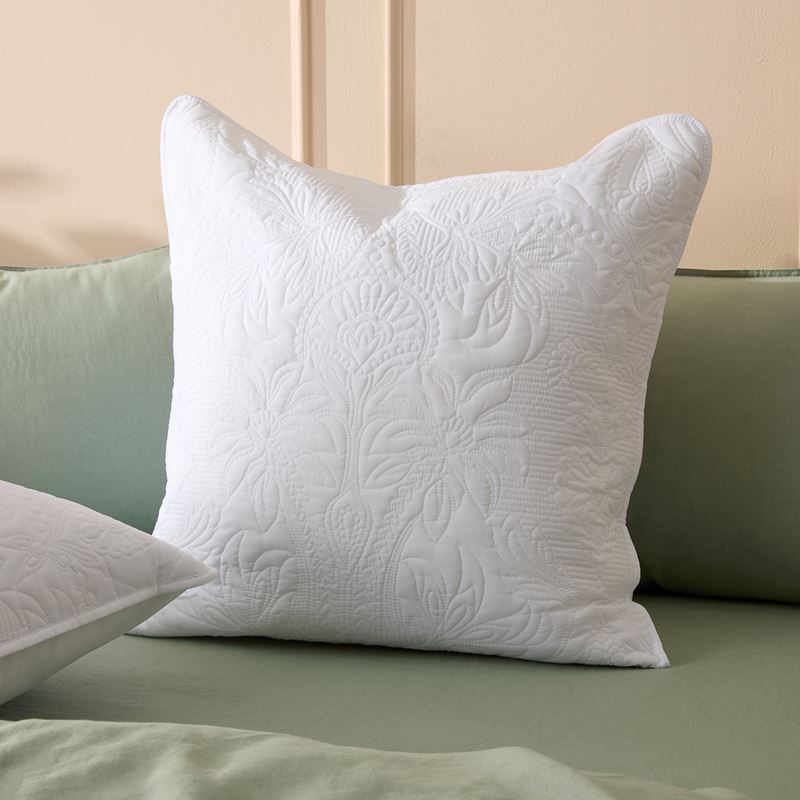 Belle White Quilted Pillowcases