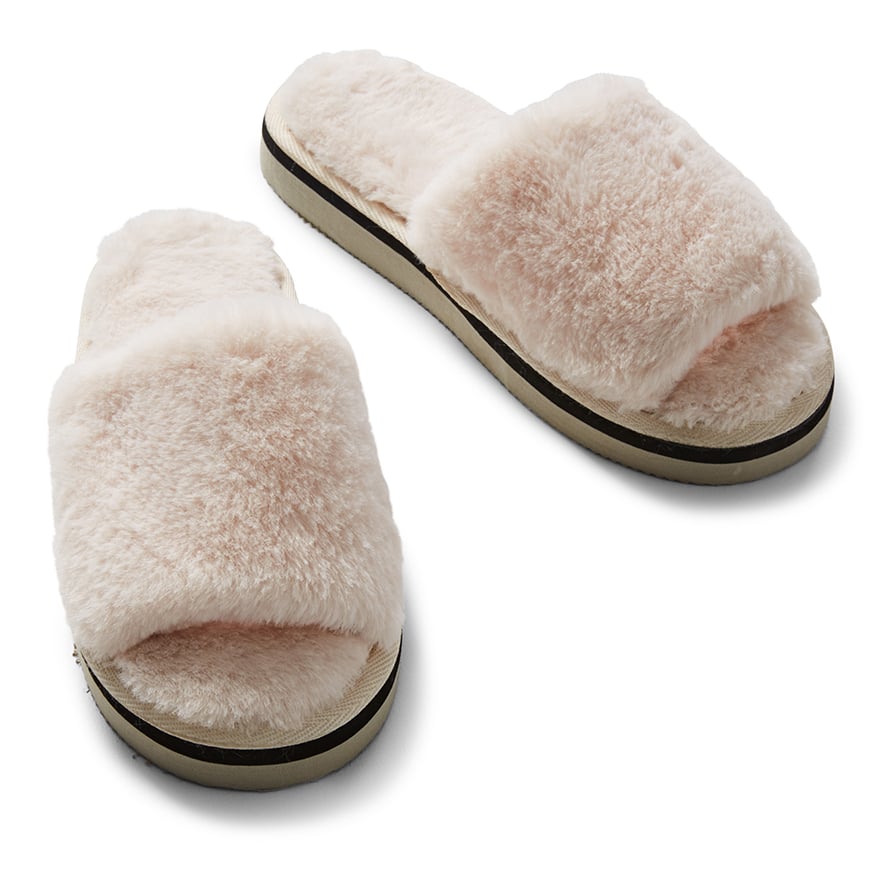 Nude discount fluffy slippers