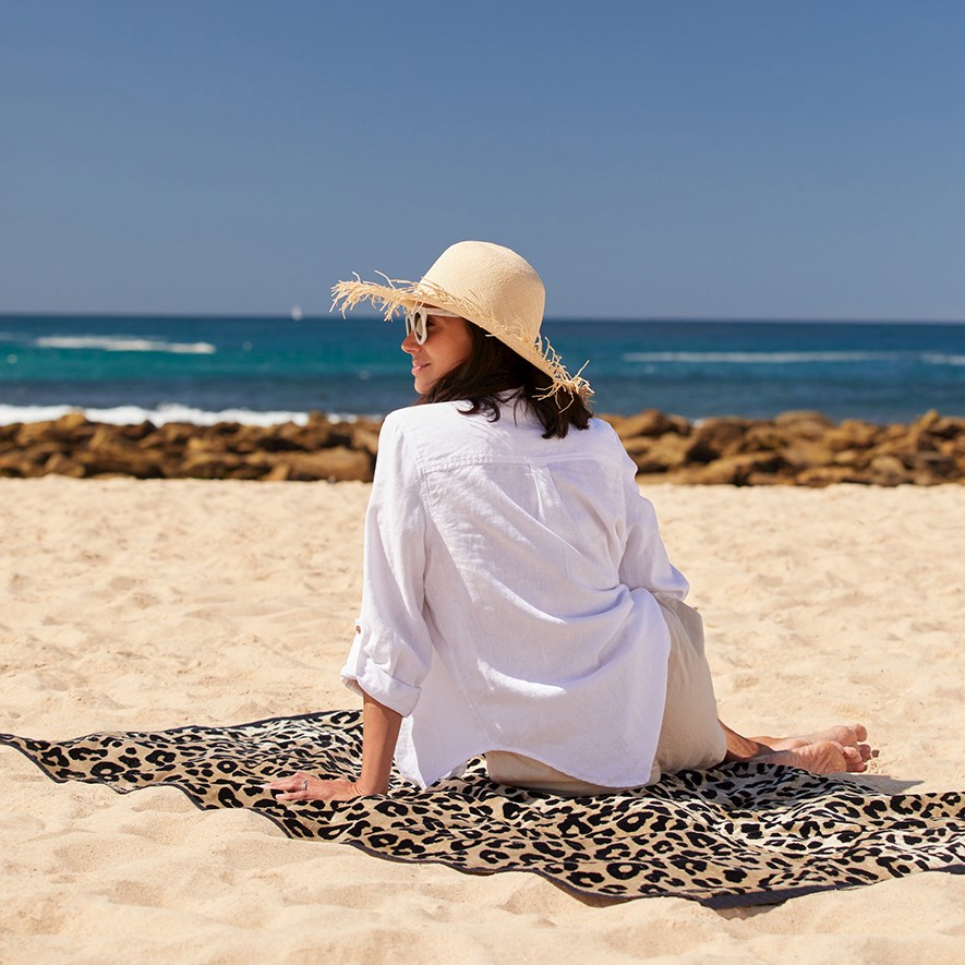 Leopard beach online towel