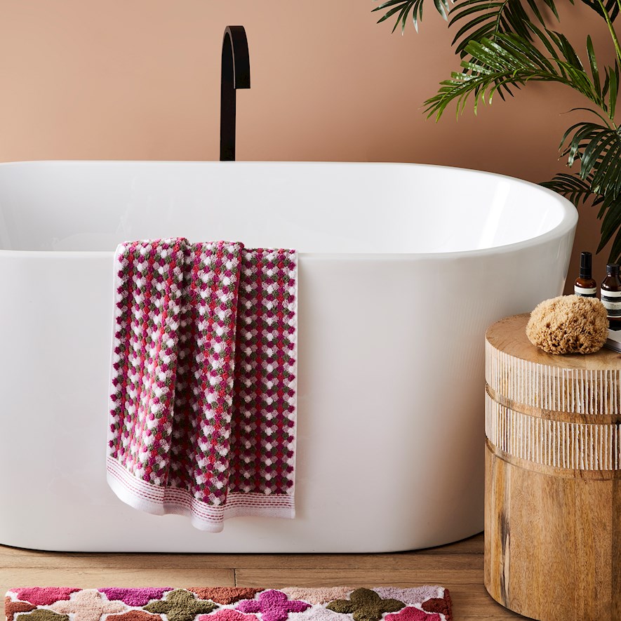 Raspberry 2025 bath towels