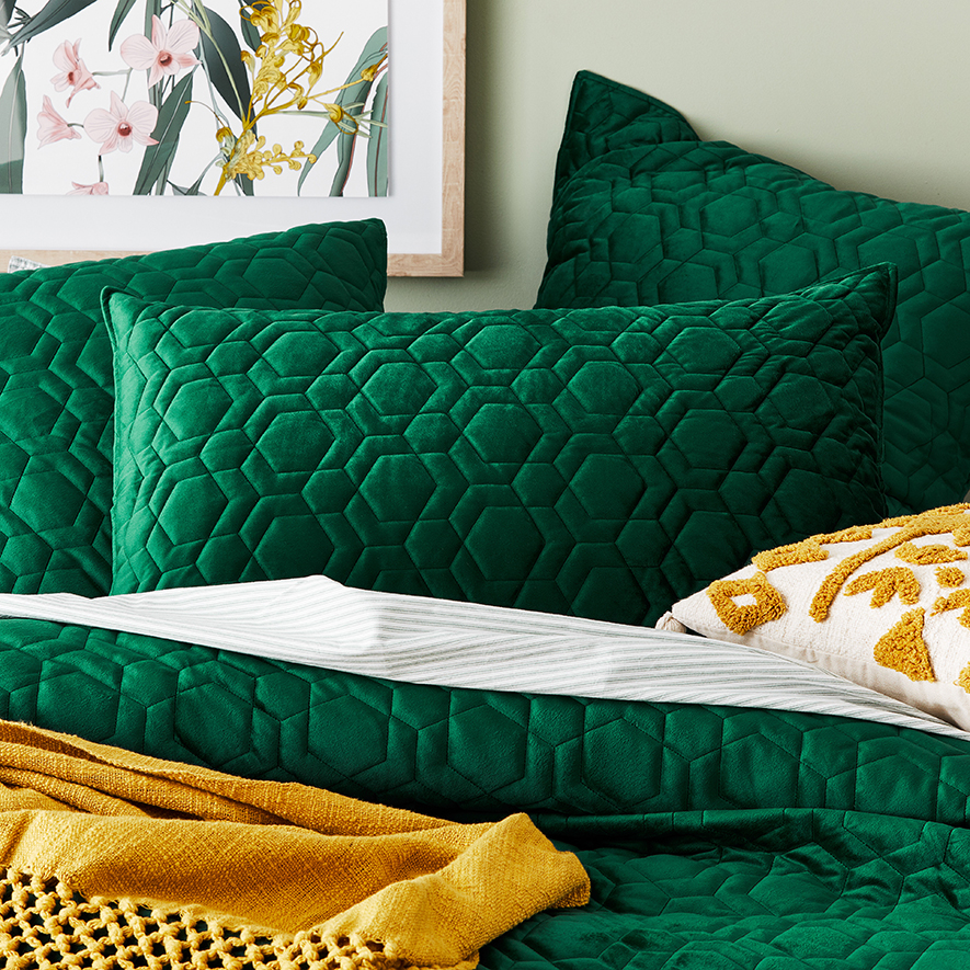 Emerald green clearance velvet pillow